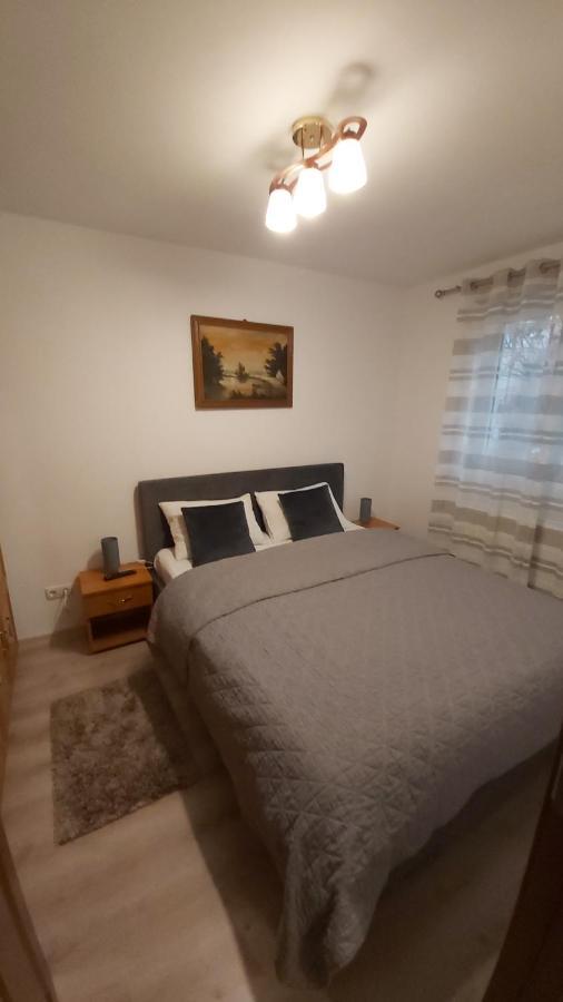Relax Apartament Apartment Сату Маре Екстериор снимка