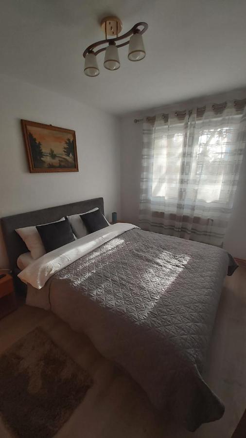 Relax Apartament Apartment Сату Маре Екстериор снимка